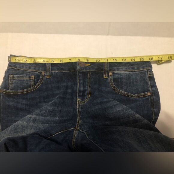 Cabi Size 4 Slim Boyfriend Patchwork Distressed Jean #5695 - Picture 8 of 11